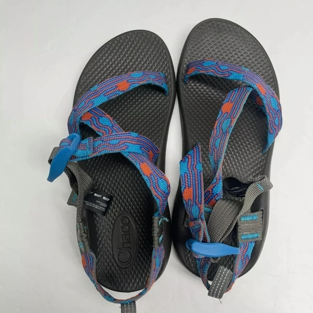 chaco size 5 striped kids sandals